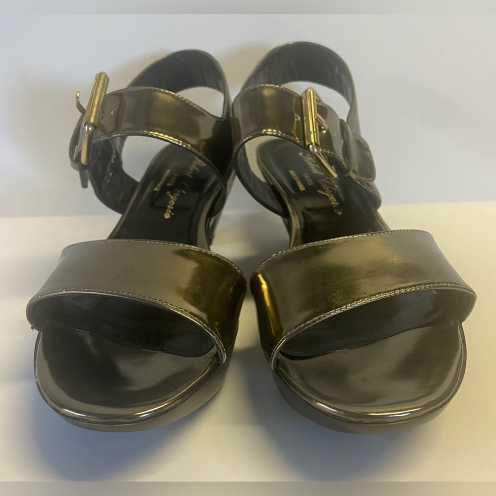 Robert Clergerie Metallic Gold Heel size 7.5